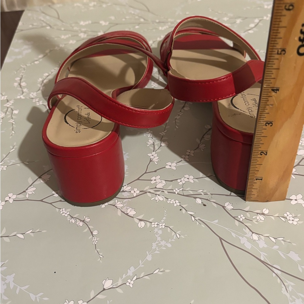 Life stride red strappy sandals (11M) - Picture 4 of 6